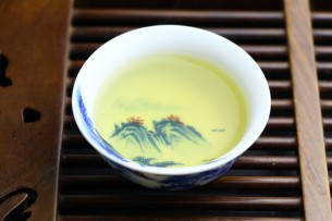 野生的清明茶 冷峻的茶香与风骨