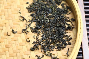 野生的清明茶 冷峻的茶香与风骨